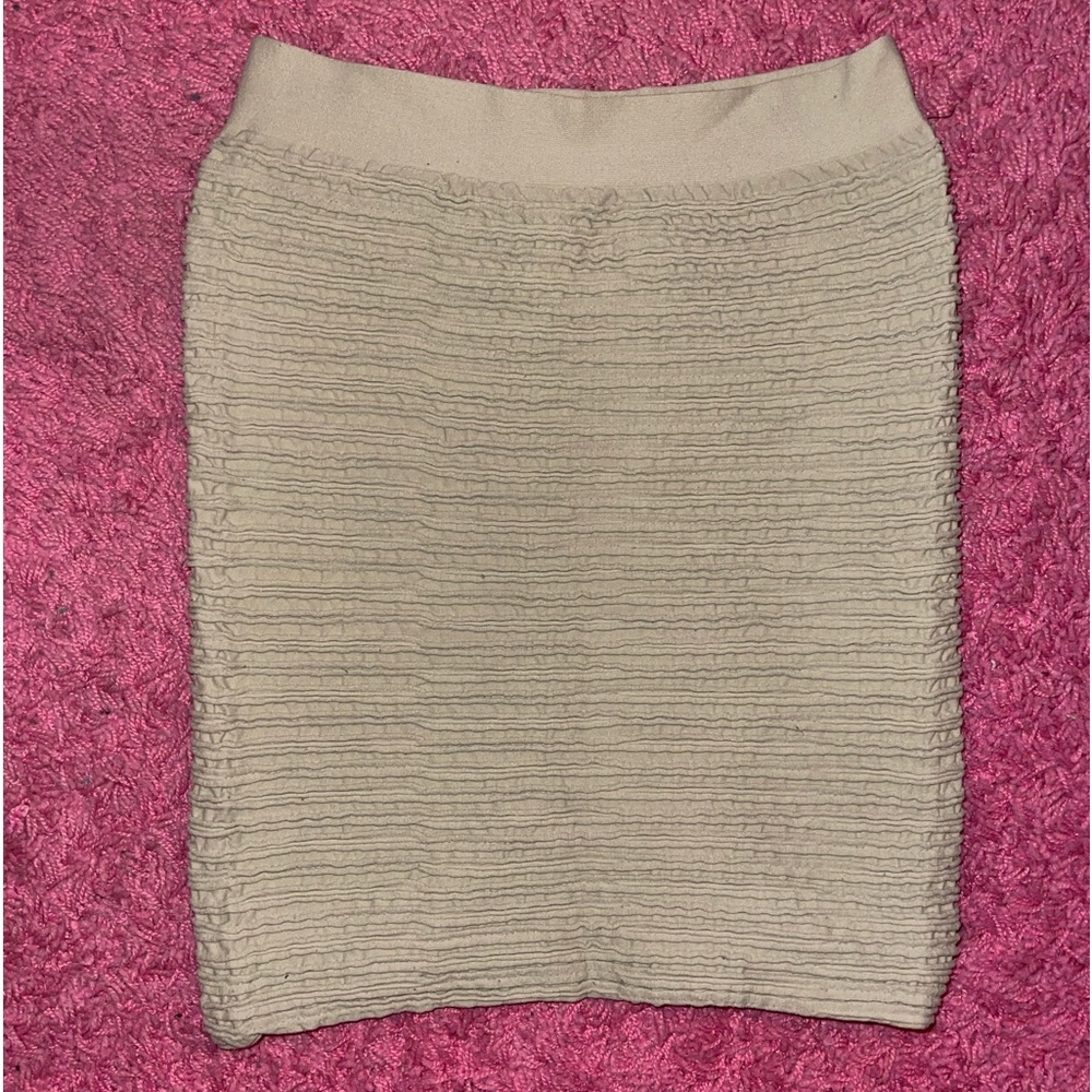 One size, stretchy comfortable body on skirt